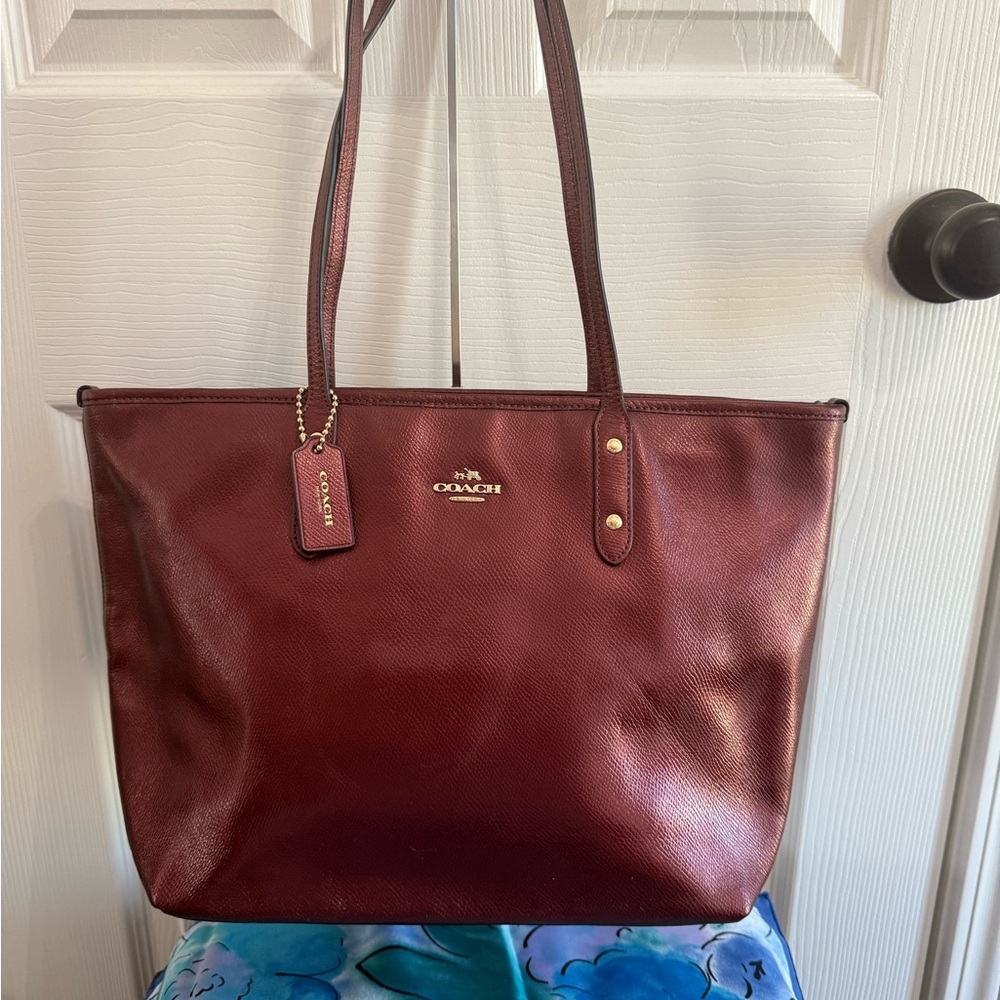 Coach Brown Leather Tote Bag with Signature Hardware